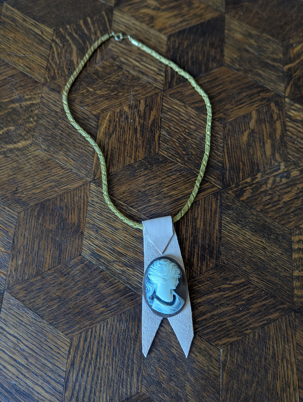 Vintage Cameo Pendant