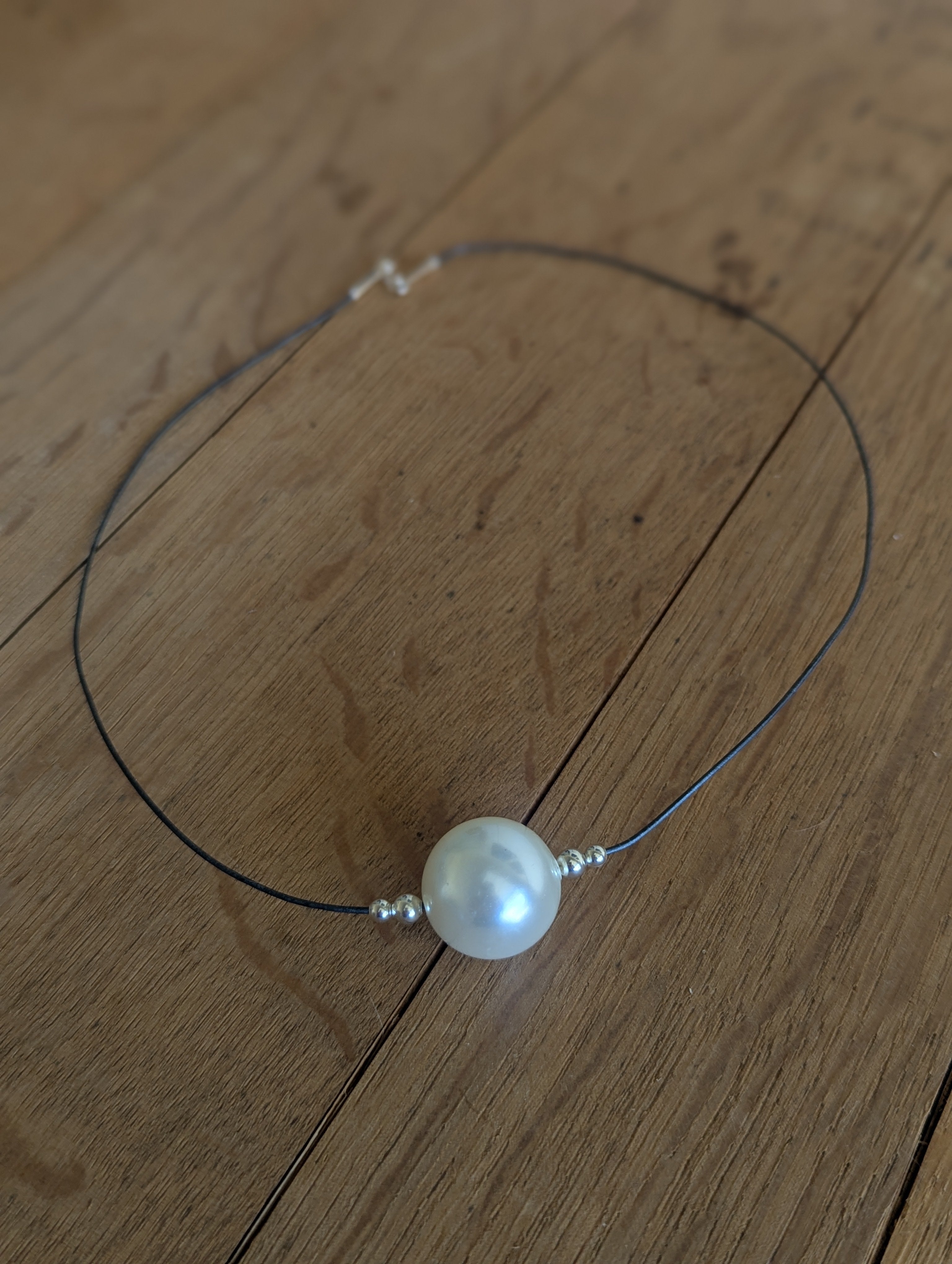 Mother-of-Pearl Focal Bead Choker