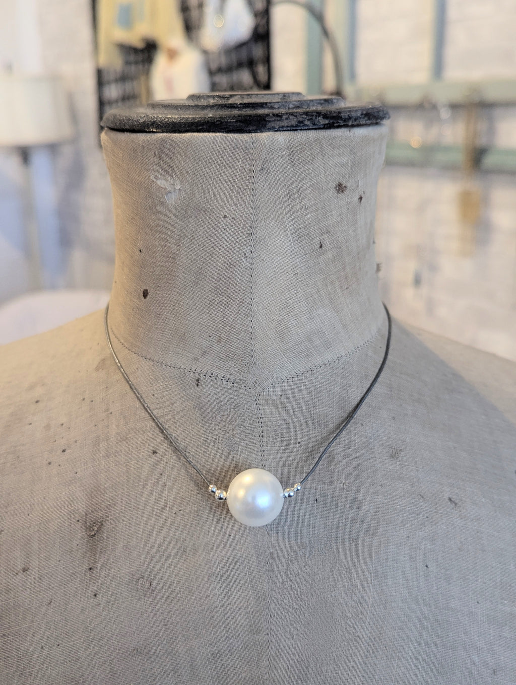 Mother-of-Pearl Focal Bead Choker